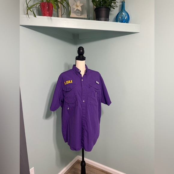 Mens LSU medium vented button up - Picture 7 of 9
